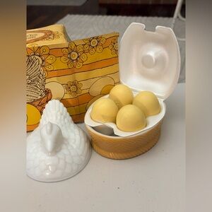 🦖 3 FOR $25 AVON NESTING HEN SOAP DISH AND 4 FRAGRANCE HOSTESS SOAPS 1970’s BRAN
